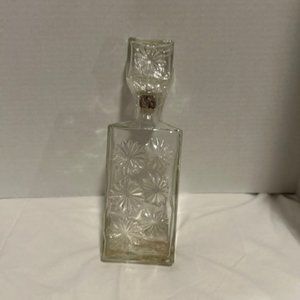 GLASS DECANTER